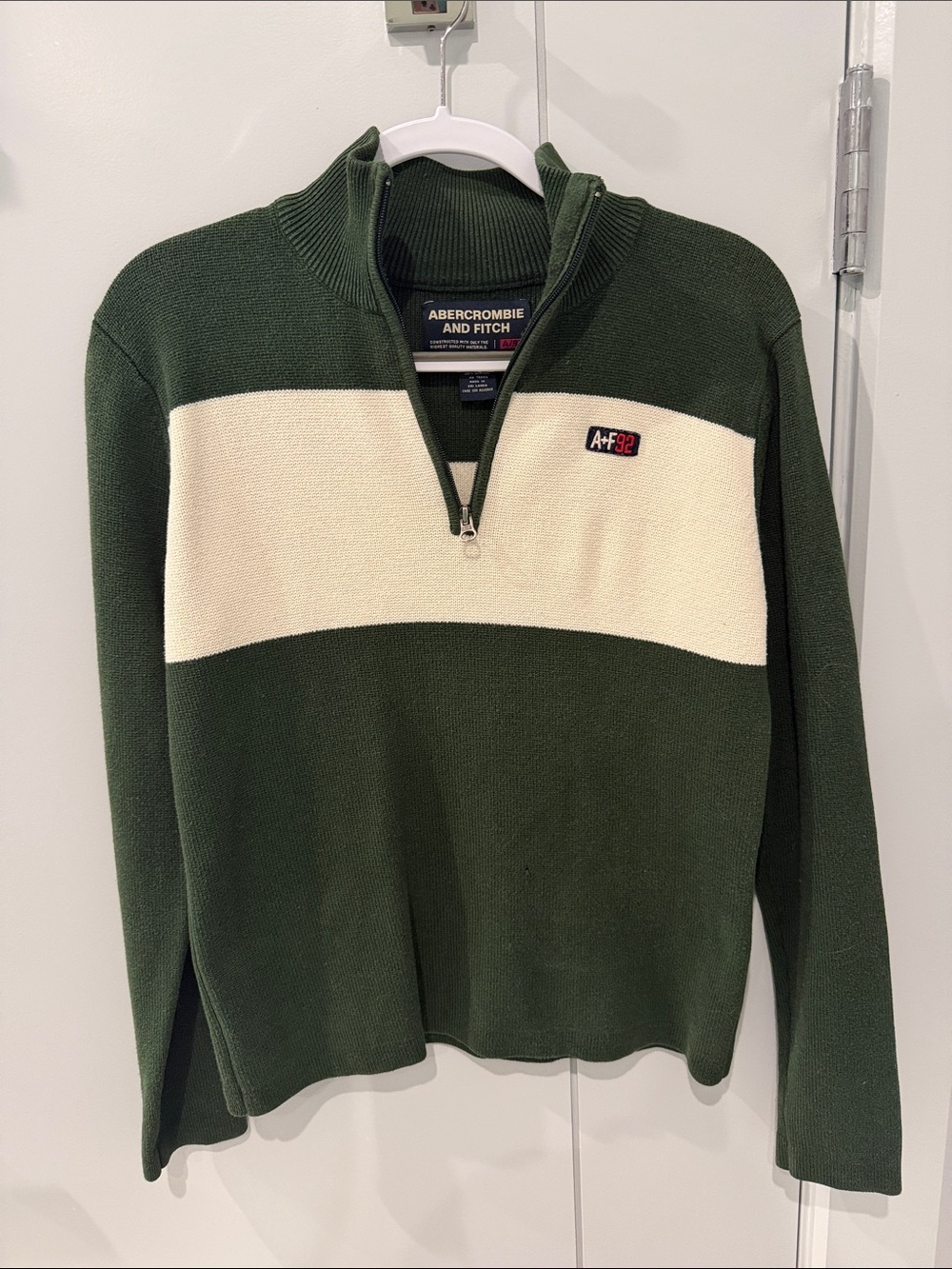 Abercrombie & Fitch Women’s Dark Green and Cream Half-Zip Pullover